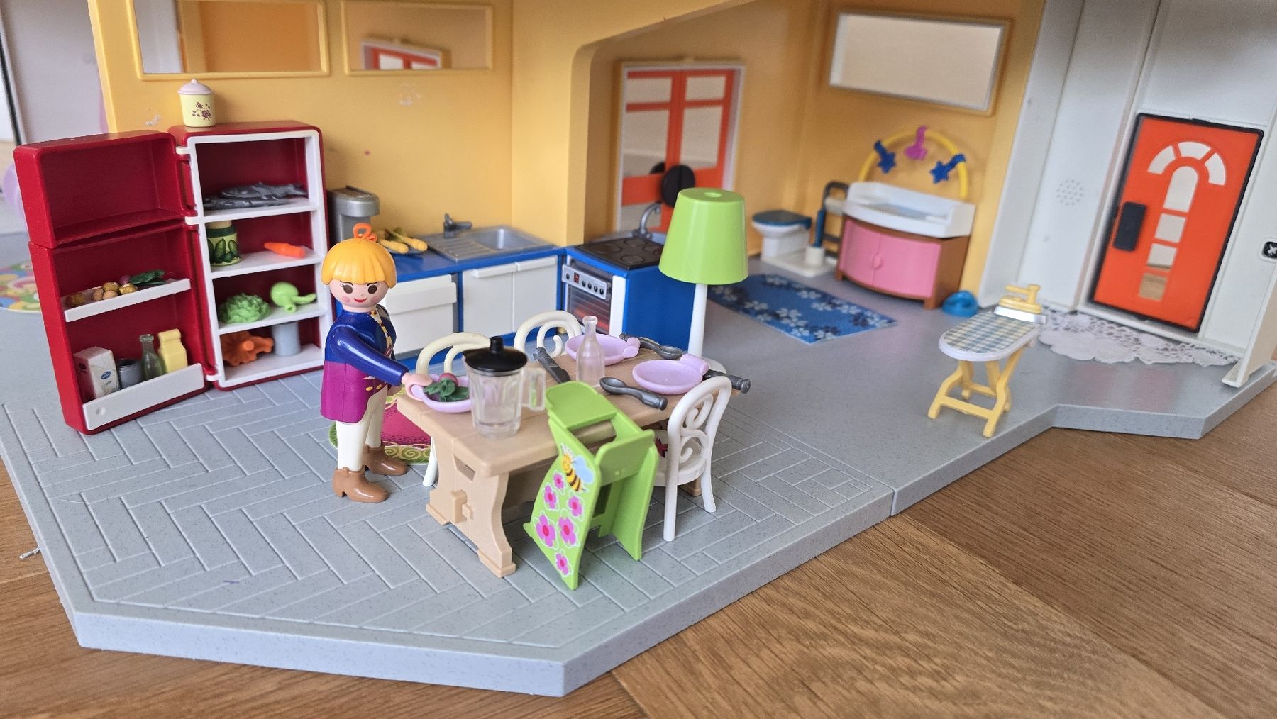 Playmobil Spielzeuge: Playmobil Haus mit Zubehör – Gebraucht aus Sachseln von Oberhuiser 2