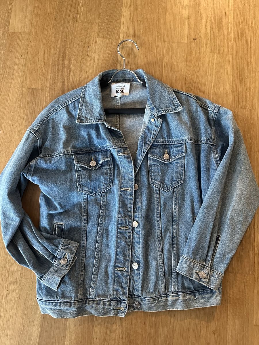 Armani Giacche: Armani Jeansjacke wie neu – Usato da Zürich venduto da Katjamar 1