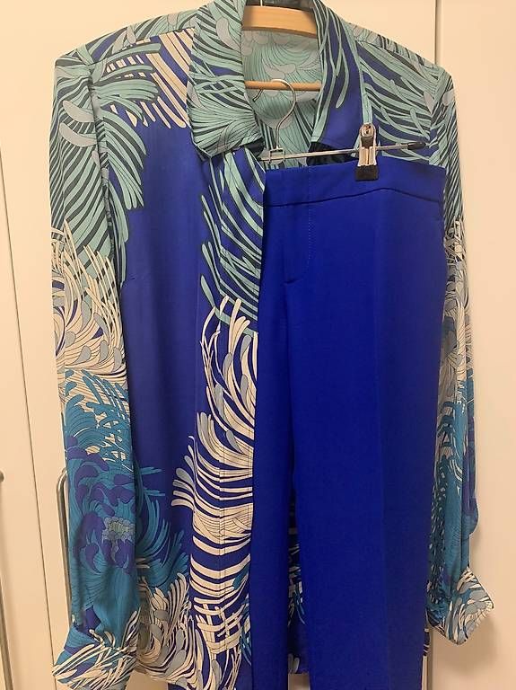 Gucci Anzüge & Kostüme: GUCCI silk blouse with matching trousers – Gebraucht aus Breganzona von maggy_l 1