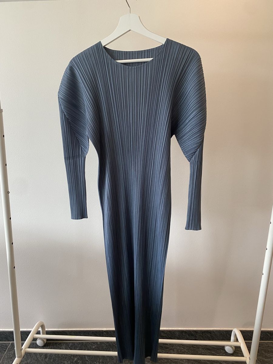 Issey Miyake Vestiti: Issey Miyake Pleats Please Dress – Nuovo (secondo la descrizione) da Luzern venduto da rachlaw1