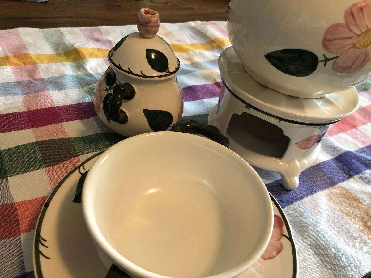 Set di piatti: Geschirr mit Wildrosen-Muster – Usato da Basel venduto da salvagi 4