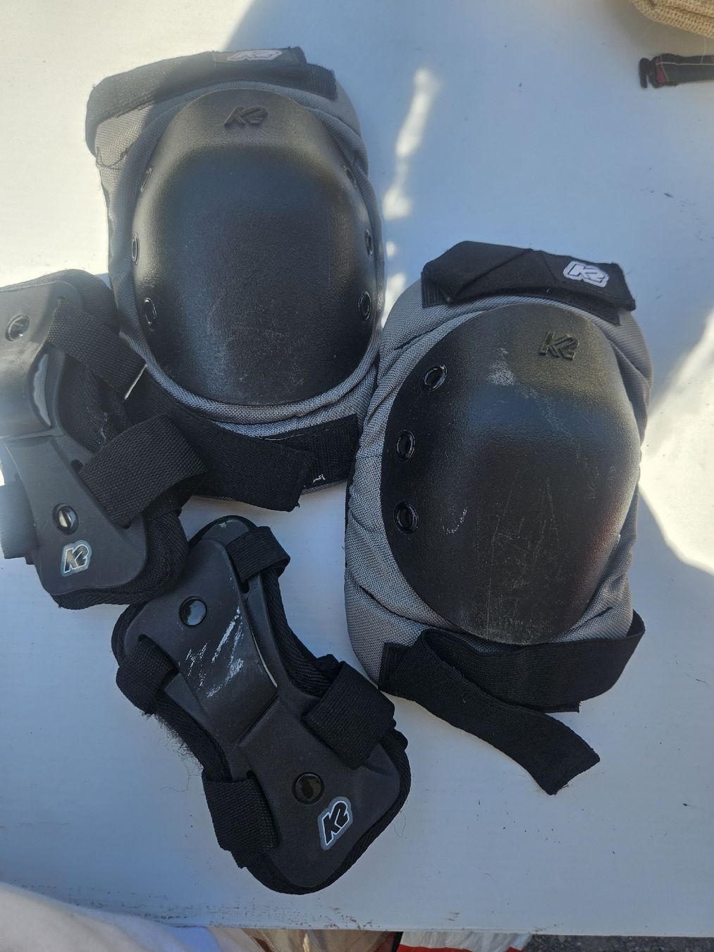 K2 Patins à roul. & inline: K2 Inline Skates Grösse 40 mit Schutzausrüstung – D'occasion à Zürich par Liney33 3