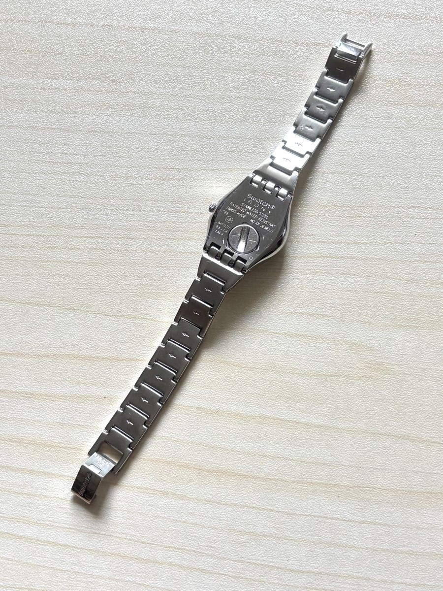 Swatch Orologi: Swatch Damenuhr blau floral  – Usato da Grenchen venduto da chththl 3