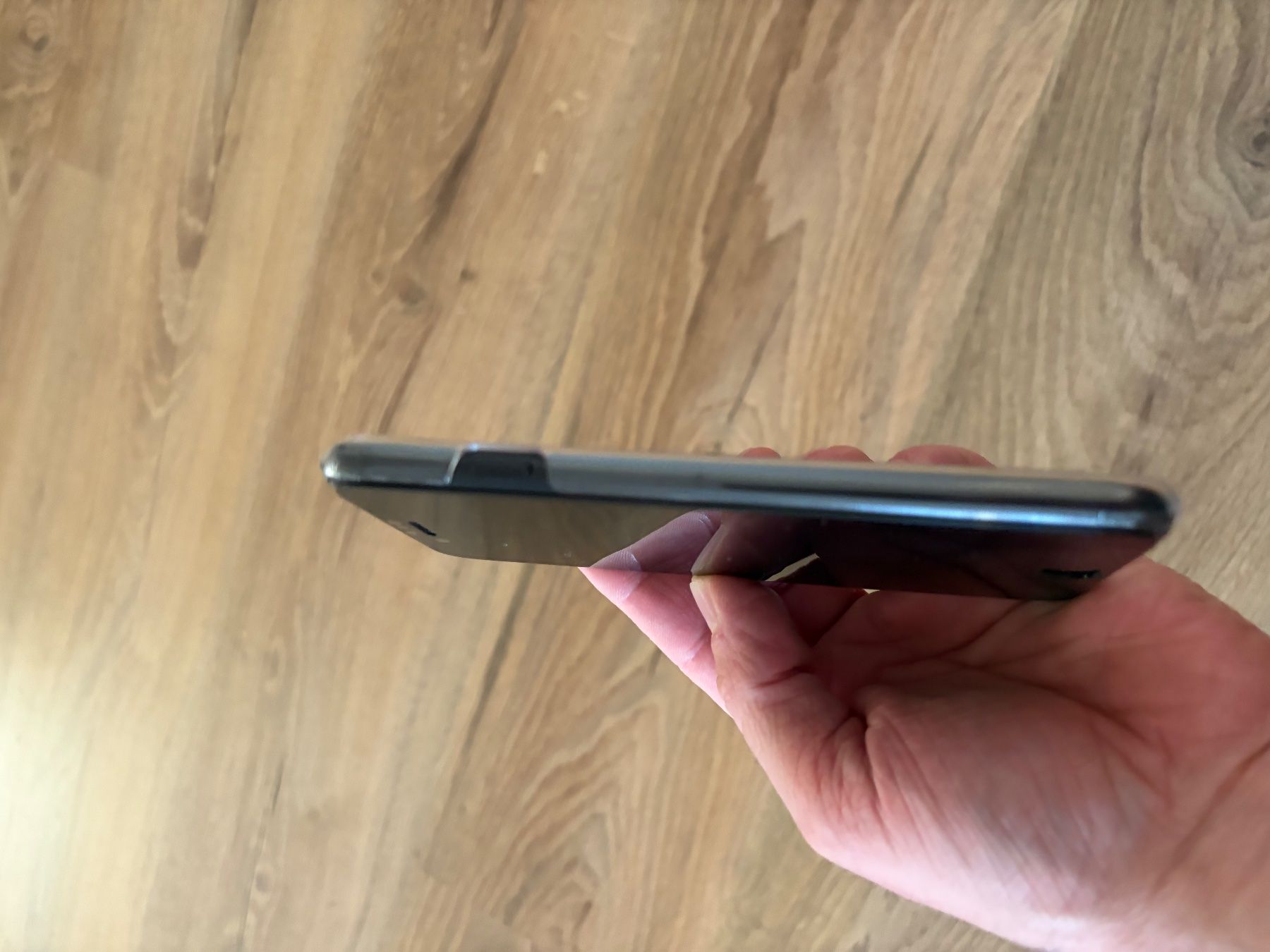Apple Telefoni cellulari / Smartphones: iPhone SE 2. Generation 64GB schwarz mit iOS 26.5 – Usato da Herisau venduto da Schoch22 7
