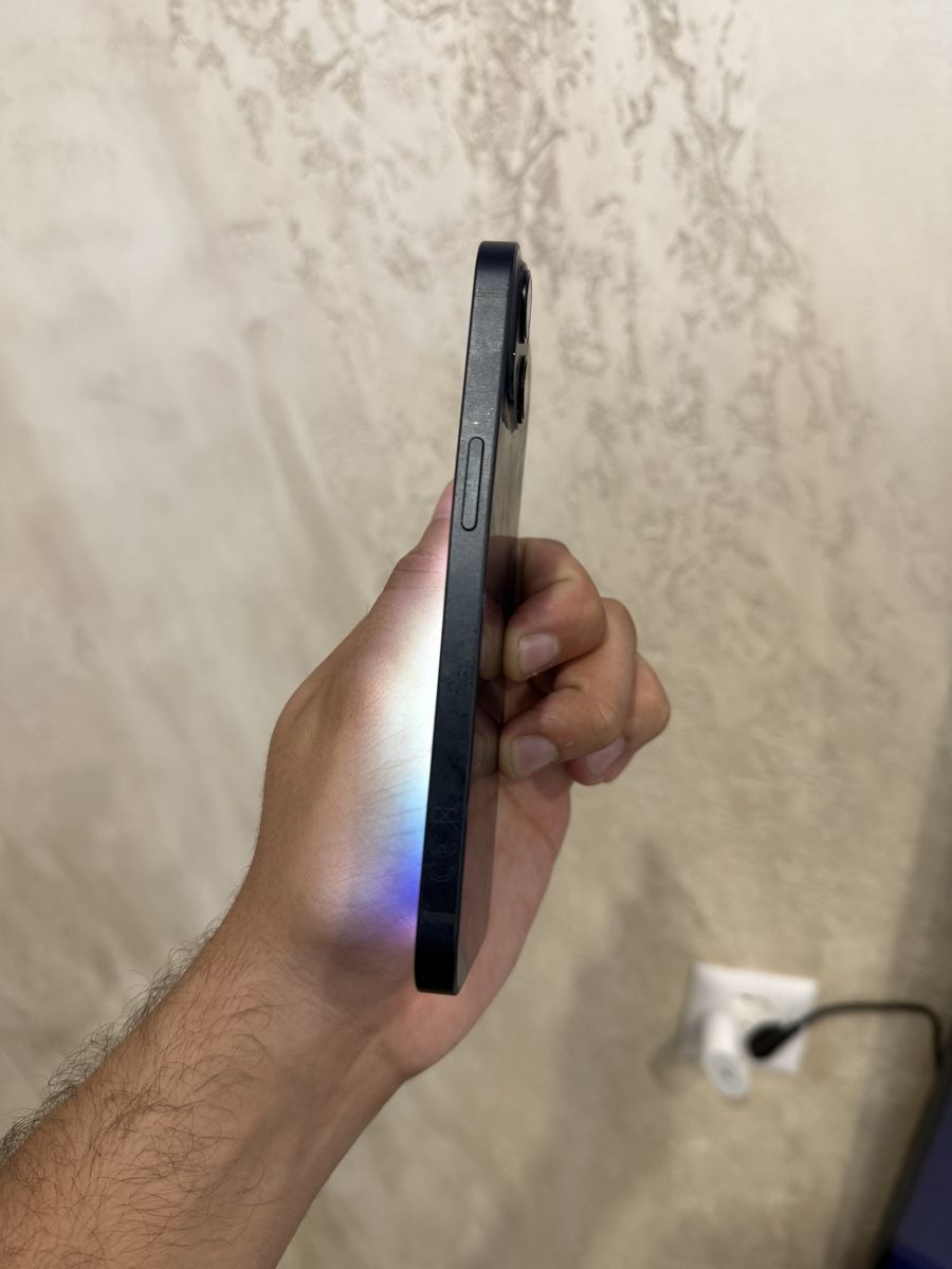 Apple Handys / Smartphones: Iphone 13 128 gb battery 100% – Gebraucht aus Chippis von mig_8ns6 2