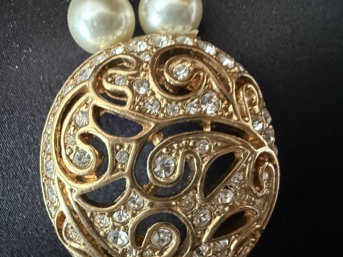 Catenine: Vintage Perlenkette mit Medaillon – Usato da Lamone venduto da LaCantinaMagica 4