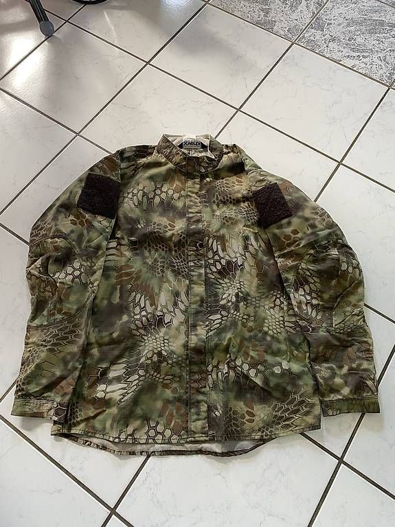 Uniformen: Uniforme camouflage – Gebraucht aus Fribourg von Tchitcho66