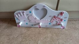 Kindergarderobe mit Fotorahmen