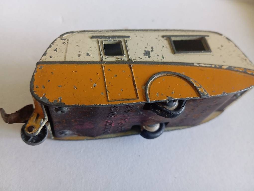 Dinky Toys Modellini d'auto: Dinky Toys Caravan 190 – Usato da Basel venduto da Petergunn 3