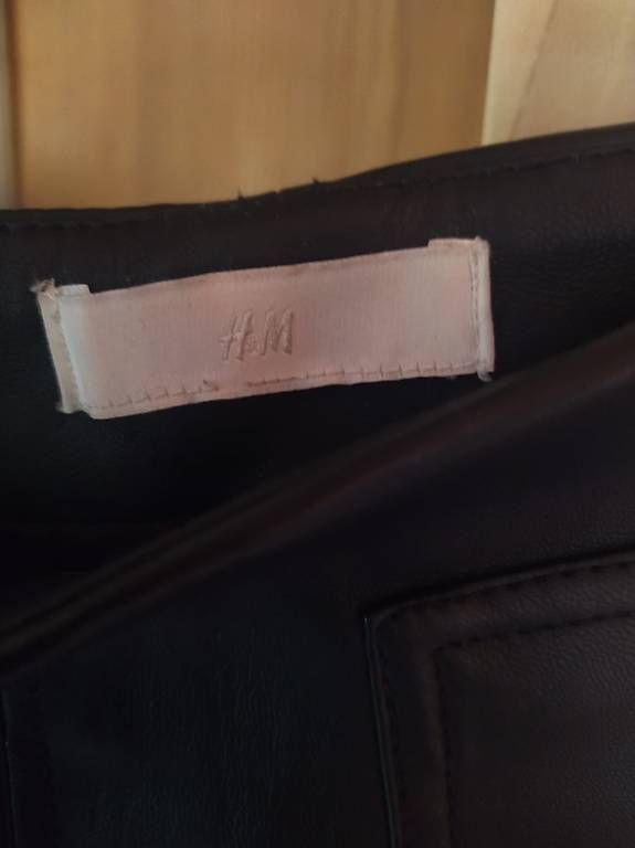 Röcke: H&M Black Leather Skirt – Gebraucht aus Ochlenberg von Pbw_ardrobe 1