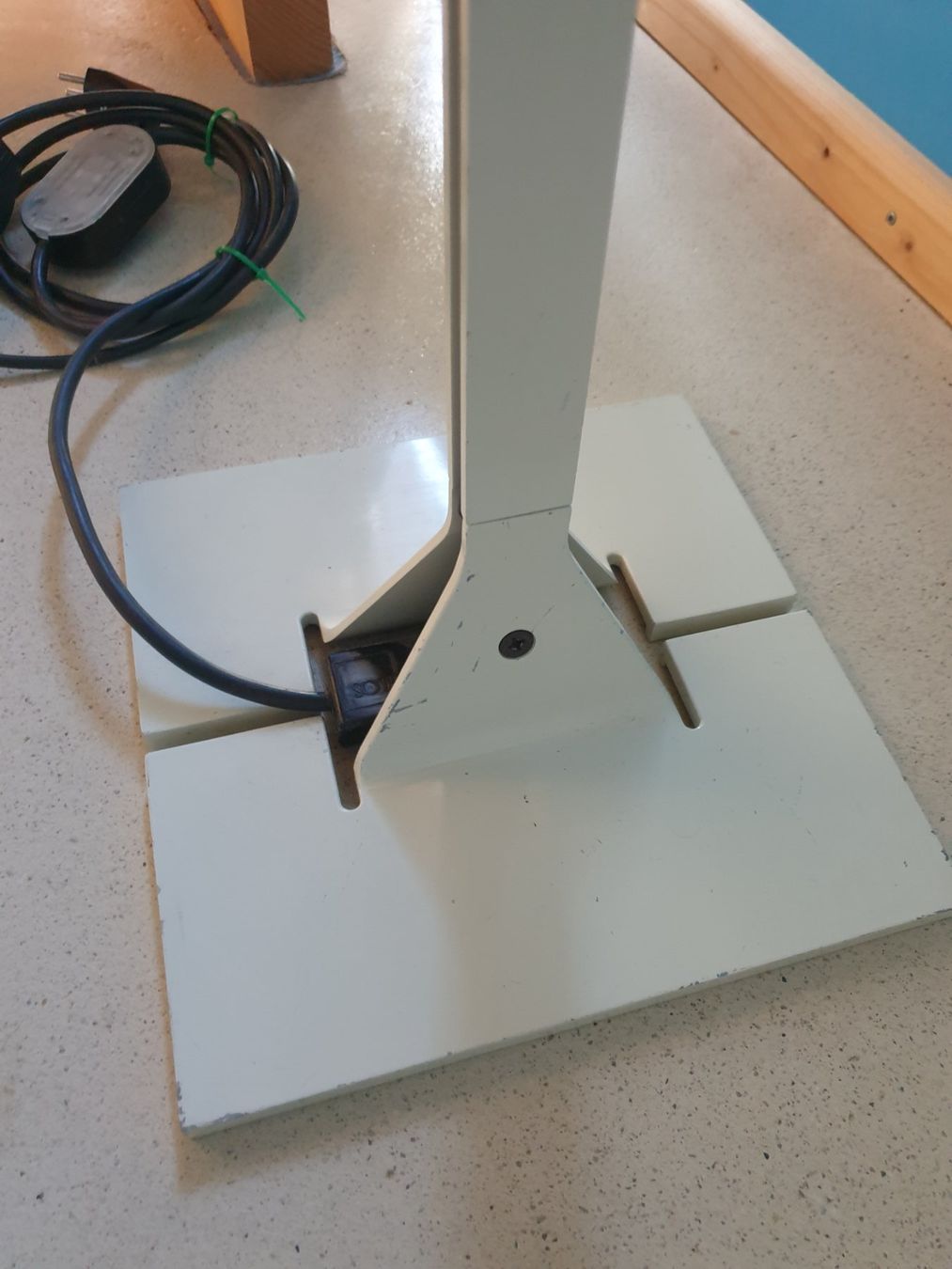 Flos Lampade: FLOS Papillion Stehlampe weiss – Usato da rebstein venduto da spacy73 7