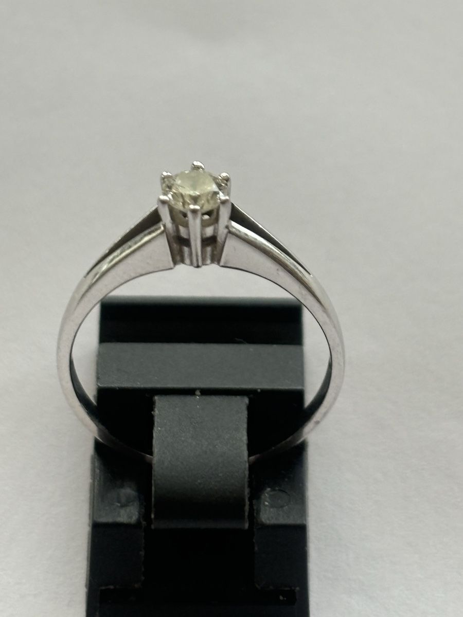 Anelli: Ring Weissgold / Diamant 18 Karat – Usato da Langnau am Albis venduto da flusspflege 2