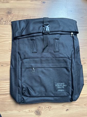 schwarzer Rucksack
