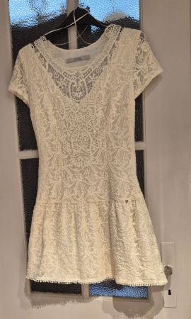 Guess Spitzenkleid, Creme, Grösse xs, Sommerlich leicht!