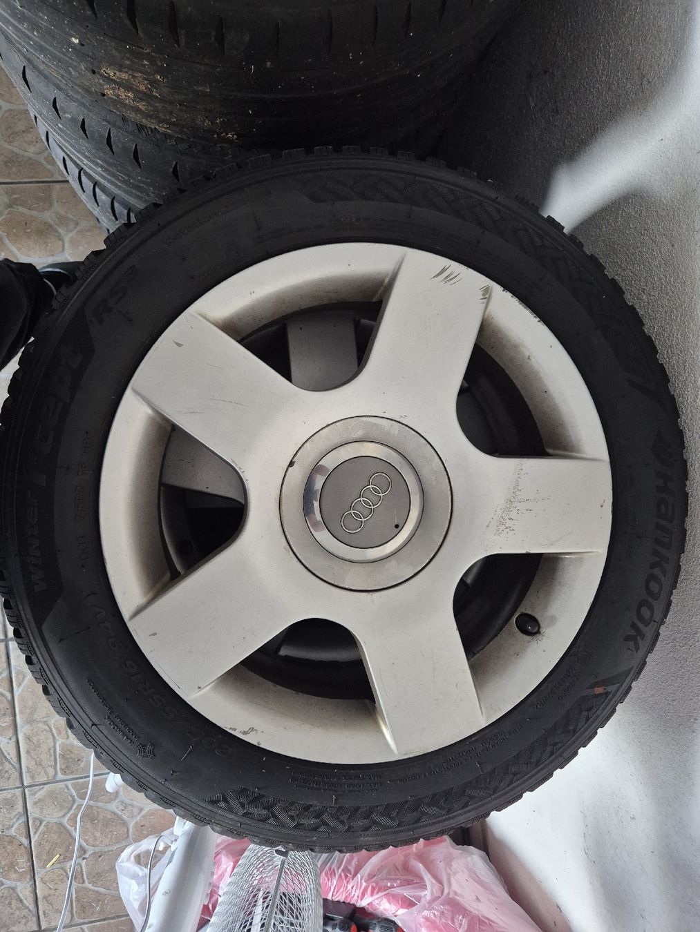 Audi Pneumatici & Ruote complete: roues hiver Audi A4 5x112 – Usato da Courtemaîche venduto da Jon.bps