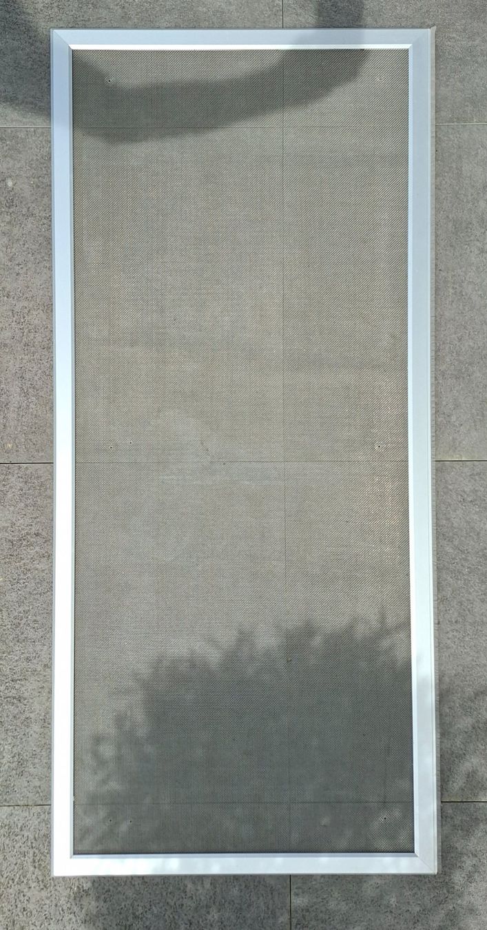 Gitter & Roste: Lichtschachtabdeckung mit Wandanschluss – Gebraucht aus Seengen von Ombre03 3