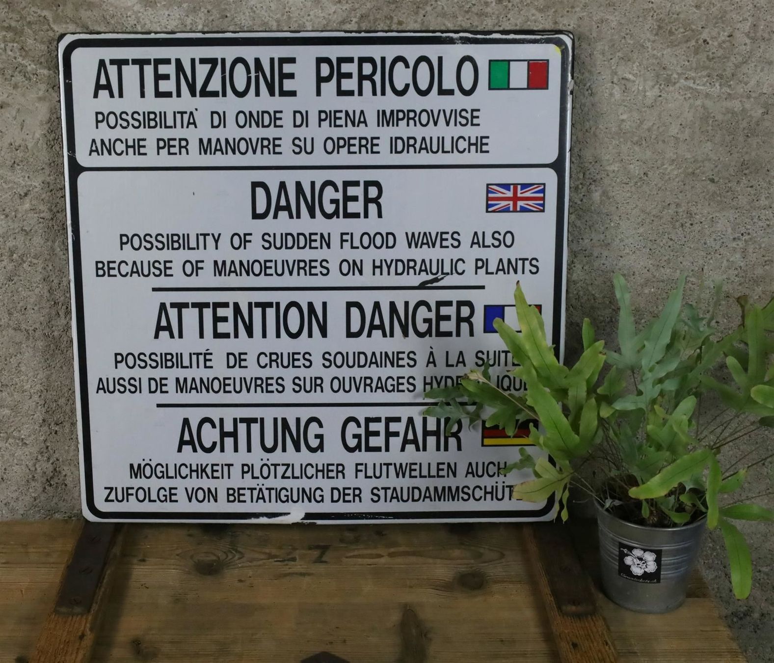 Insegne: Blechschild "WC, Flutwellen" – Usato da Birrwil venduto da brandschatz_birrwil 3