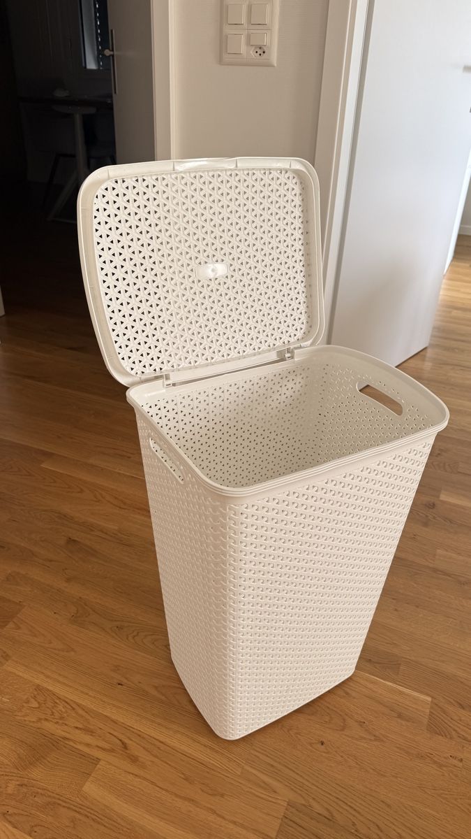 Cesti per biancheria: laundry basket – Usato da binningen venduto da mfe_v6cn 1
