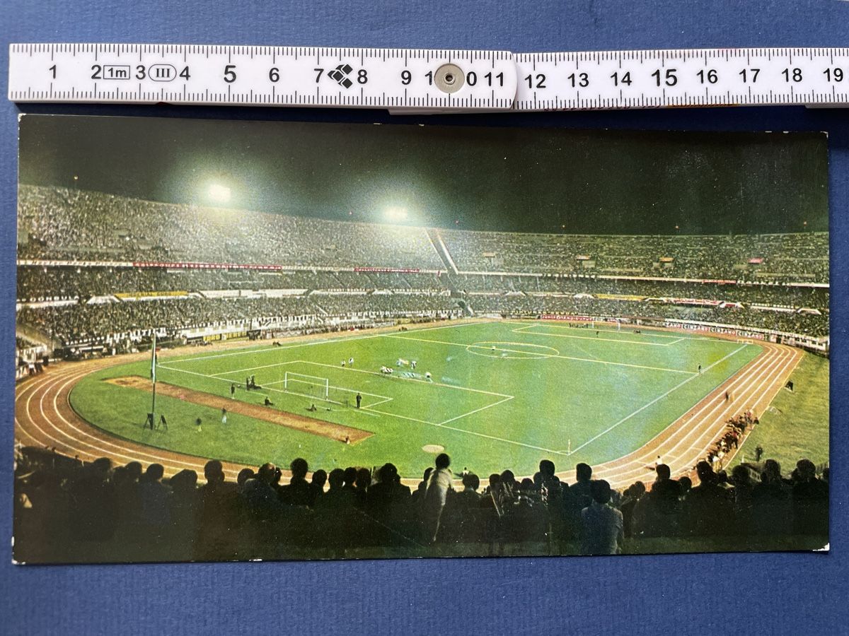 Cartoline postali: Alte Ansichtskarte: Buenos Aires, River Plate Stadion bei Na – Usato da Neuhausen am Rheinfall venduto da Arielle55