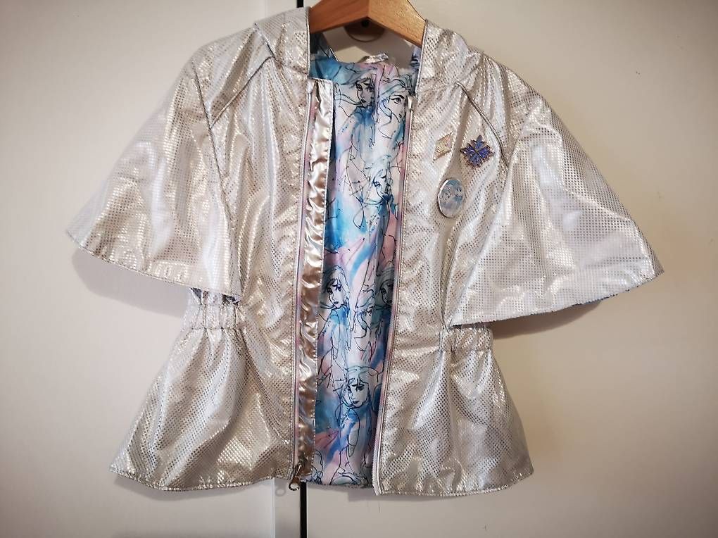 Jacken & Mäntel: Coole Elsa Regenjacke Silber – Gebraucht aus basel von erican 3