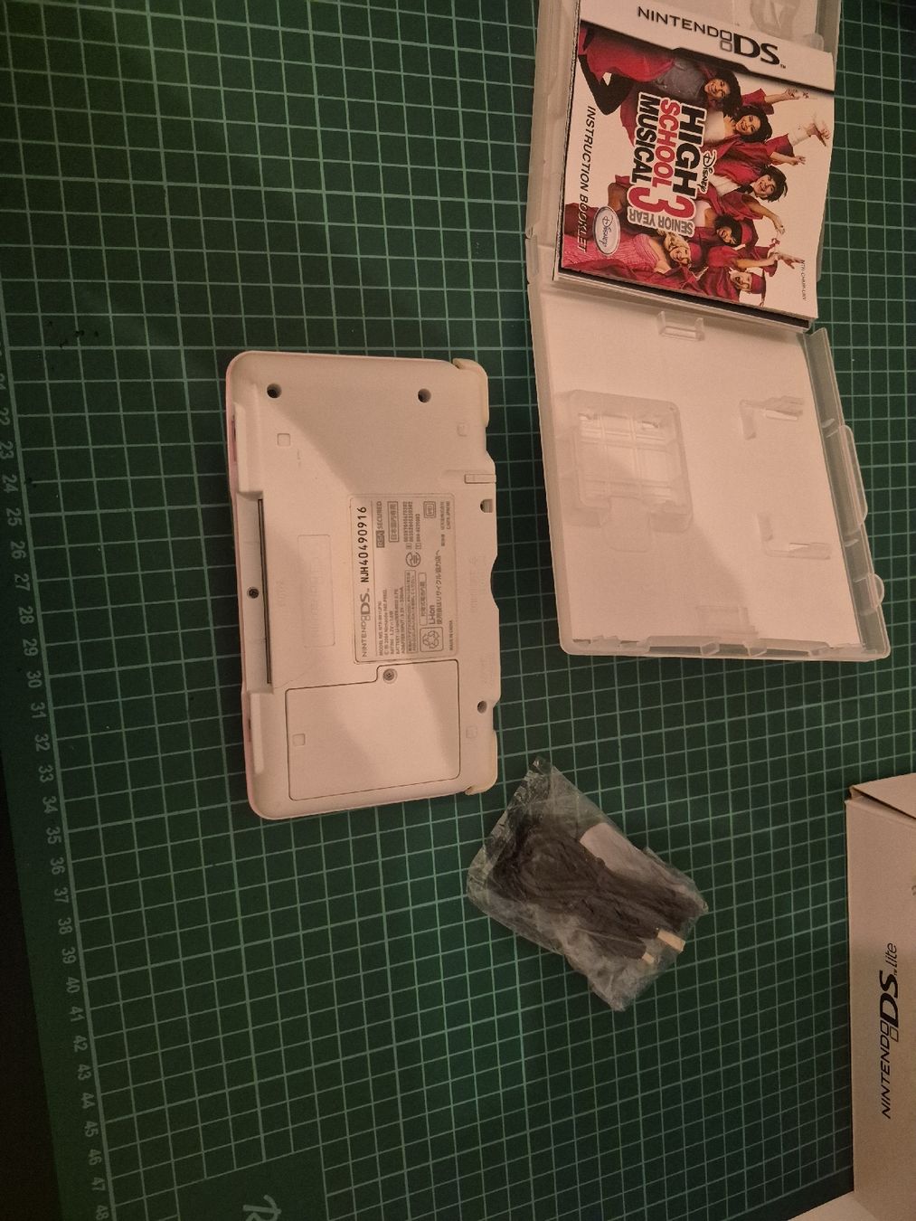 Nintendo Konsolen: Nintendo DS  Pink, Boxed With Game, Charger - Nice! – Gebraucht aus Meyrin von Retro-GZ 6