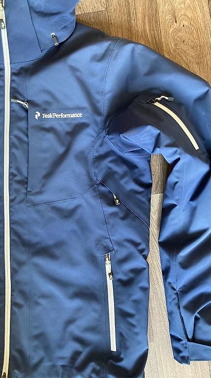 Peak Performance Jacken: Skijacke Peak Performance Herren Grösse M – Gebraucht aus Adelboden von SimbaCarfield 1
