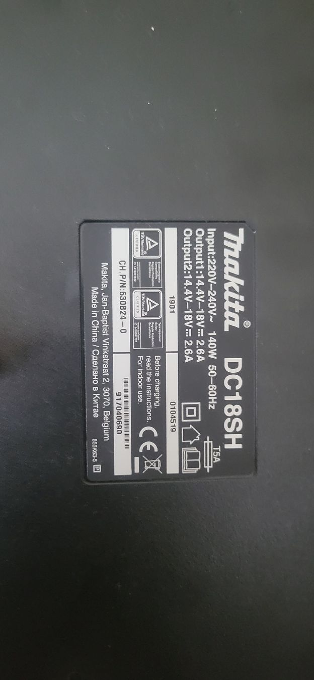 Makita Caricatori & Batterie: makita aufladegerät mit 2 akkus – Usato da Altendorf venduto da Kiraz1 1