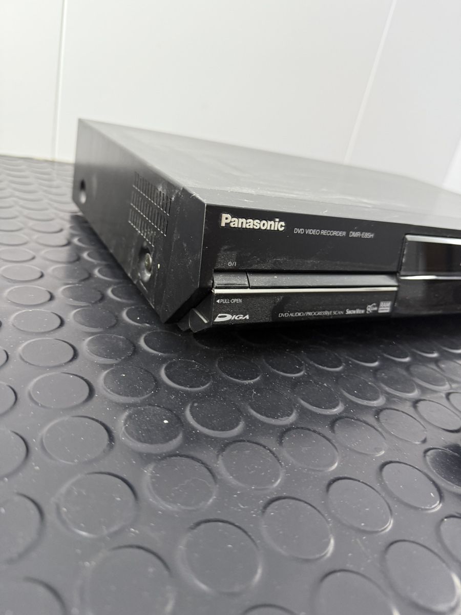 Panasonic Registratori: Panasonic DVD Recorder DMR-E55H mit Fernbedienung – Usato da Muttenz venduto da reb_6z2t 1