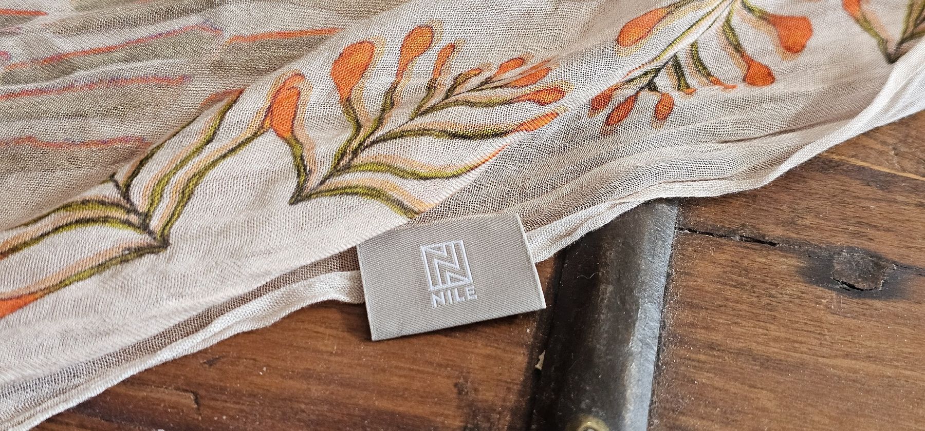Nile Foulards, Tücher & Schals: Nile - wunderschöner leichter Schal – Gebraucht aus Kollbrunn von Antikmann 3