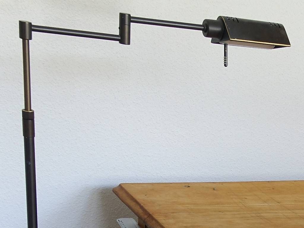Lampade: Holtkötter Stehleuchte – Usato da Biel/Bienne venduto da g.vasine