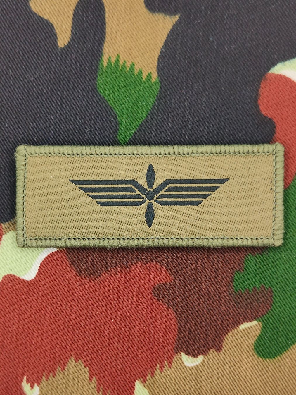 Schweizer Armee Placchette & Badge: Pilotenabzeichen Tenue B – Usato da Bauma venduto da SwissMilitaria