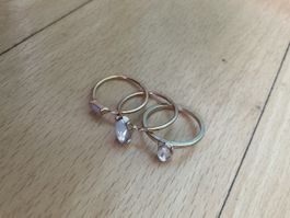 Drei Damen Ringe goldfarben mit Steinen guter neuer Zustand