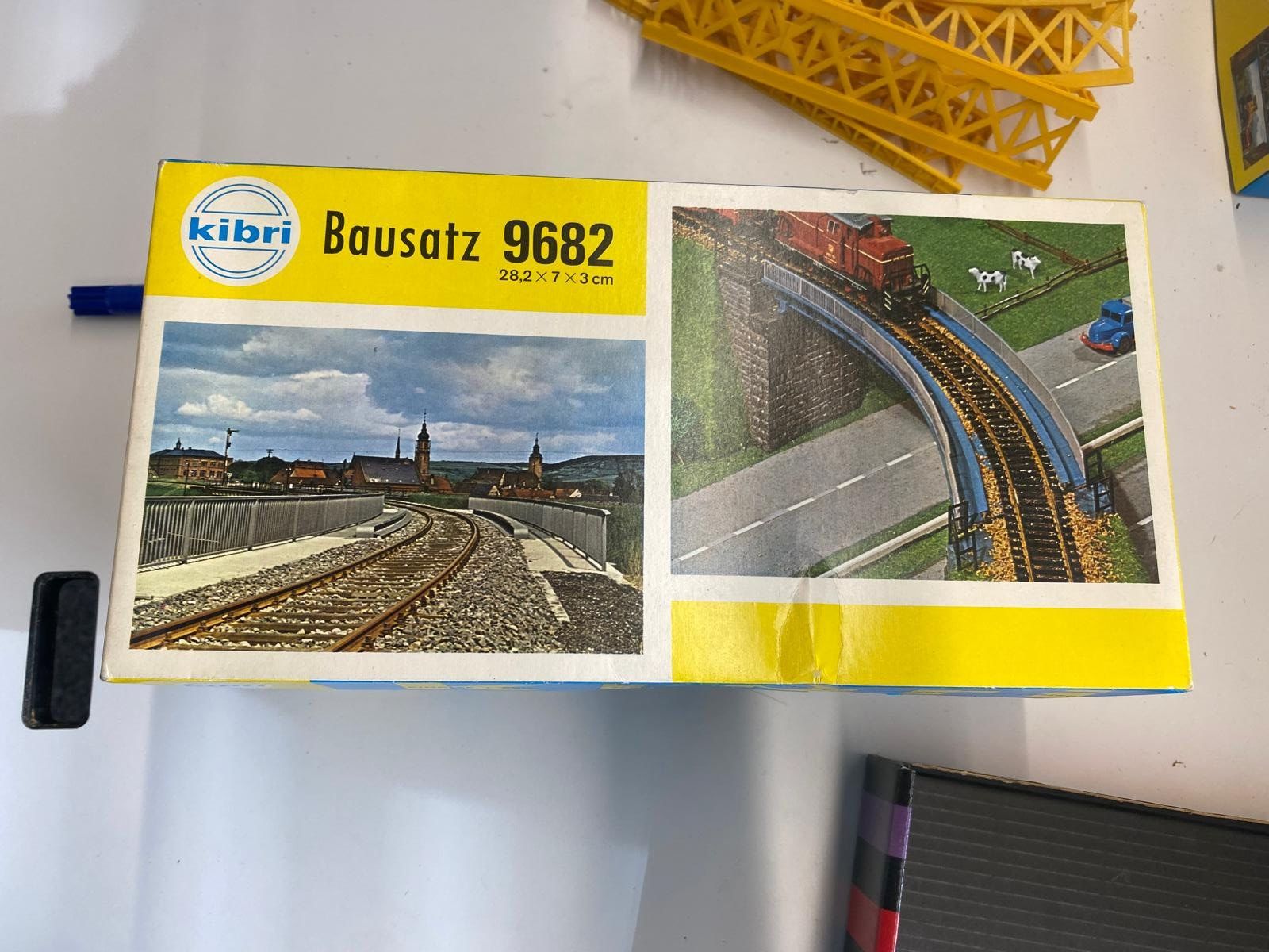 Kit di modellismo & Modellini statici: Diverse Bausatz Modellbau Set – Usato da Zofingen venduto da BerchtoldBrocki 1