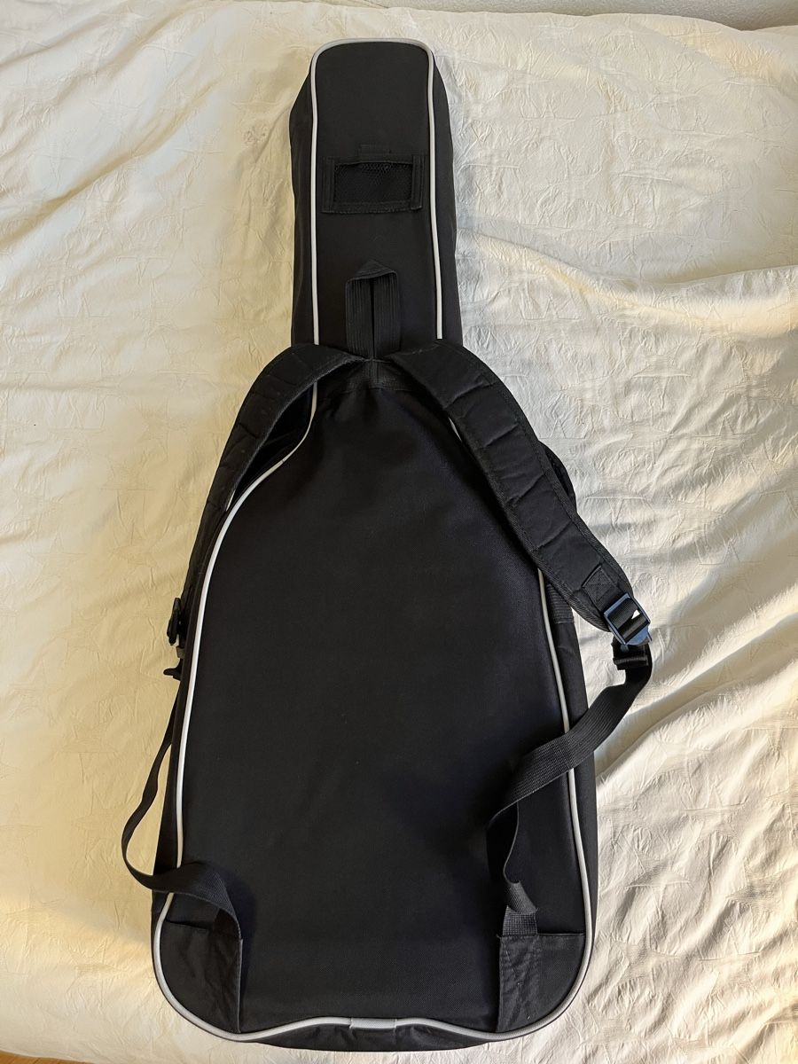 Musikinstrumente: Guitare Hora 3/4 – Gebraucht aus Lausanne von luc_ddh5 2