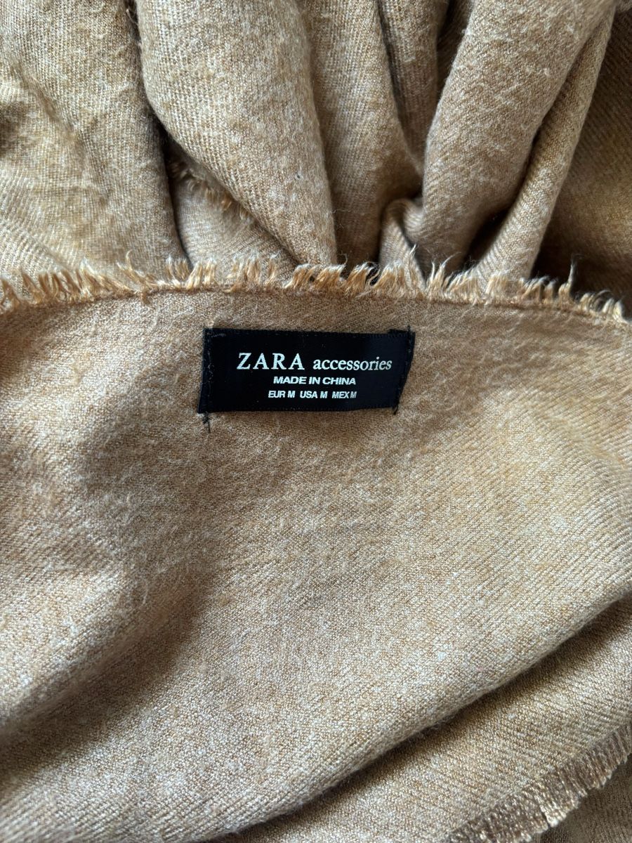 Zara Foulards, Tücher & Schals: Sandfarbener Zara Schal – Gebraucht aus Uster von chi_5phs 2