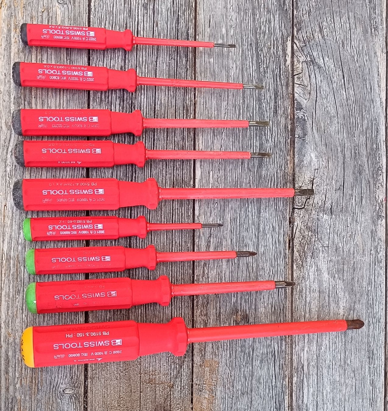 PB Swiss Tools Alle Werkzeuge: SWISS TOOLS  Set 9-teilig Elektriker VDE gebr – Gebraucht aus Arbon von Gatto81 1