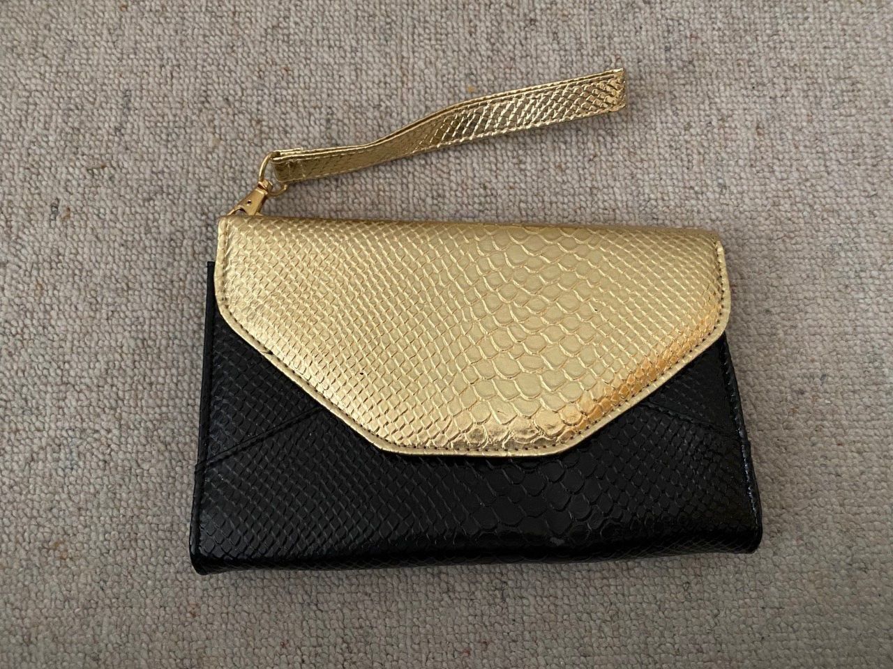 Borse da donna: Sac de soirée – Nuovo (secondo la descrizione) da Meyrin venduto da The_Top_Dressing