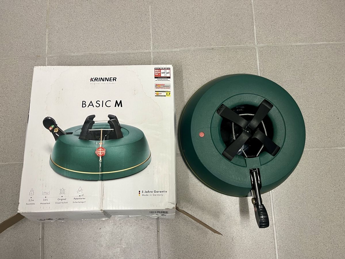 Krinner Basi per albero di Natale: WEIHNACHTSBAUMSTÄNDER KRINNER BASIC M TOP 3 LITER WASSERINH. – Nuovo (secondo la descrizione) da Thun venduto da fioruccio