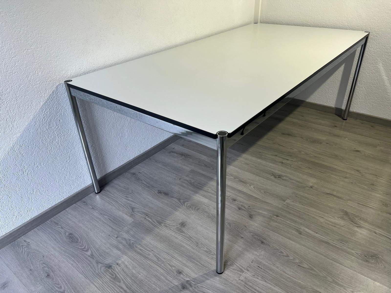 USM Tavoli: Moderner Tisch 200x100 sm. mit Chromstahlfüssen – Usato da Innertkirchen venduto da Gontschar 1