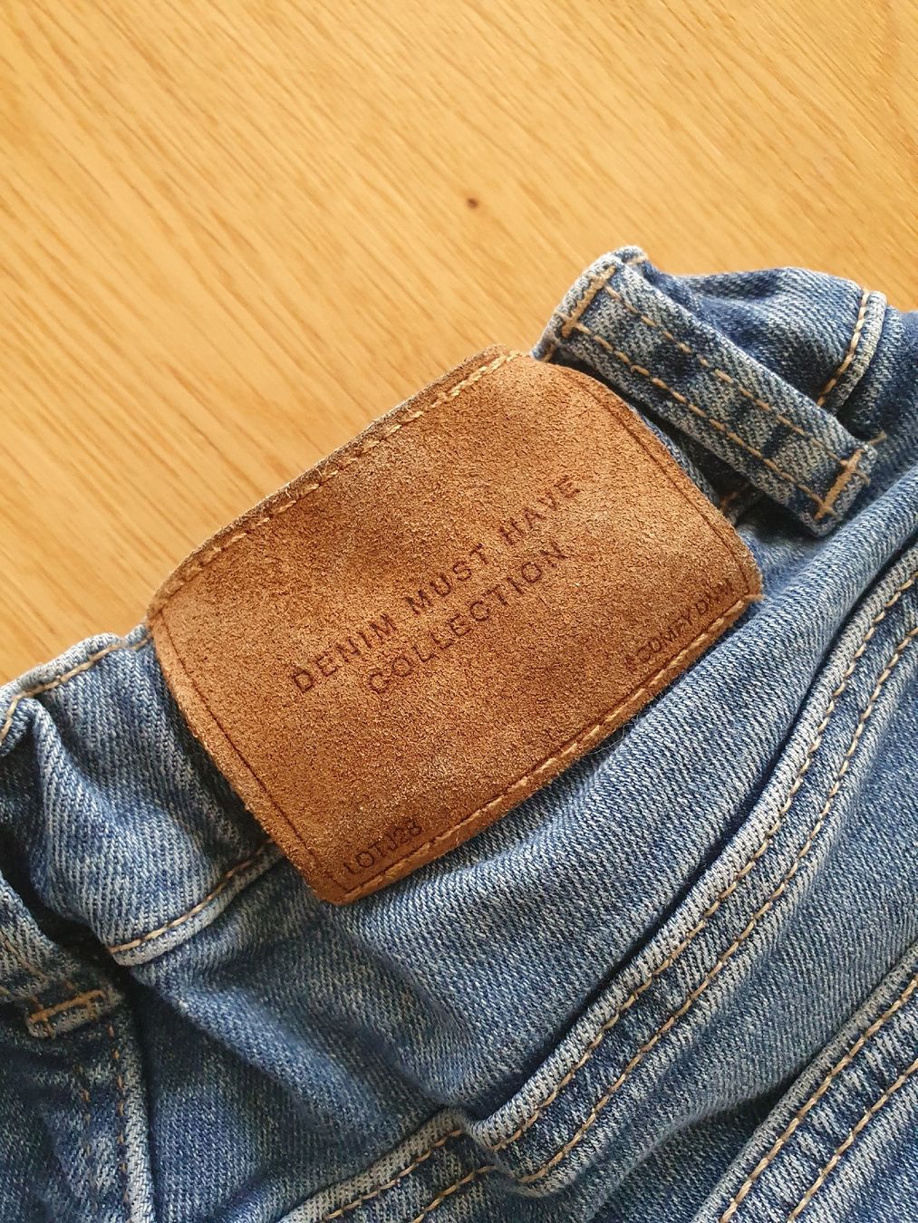 Zara Pantaloni: Zara Jeans Gr. 152 mit Loechern,destroyed Look, top! – Nuovo (secondo la descrizione) da St.Gallen venduto da Avena135 5