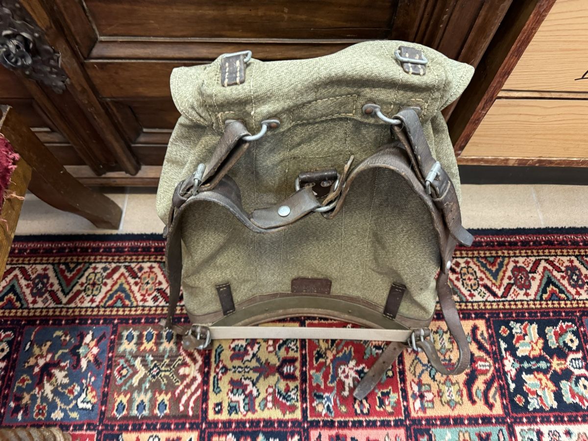 Schweizer Armee Zaini: Schweizer Militär Rucksack – Usato da Chur venduto da Meriva0 1