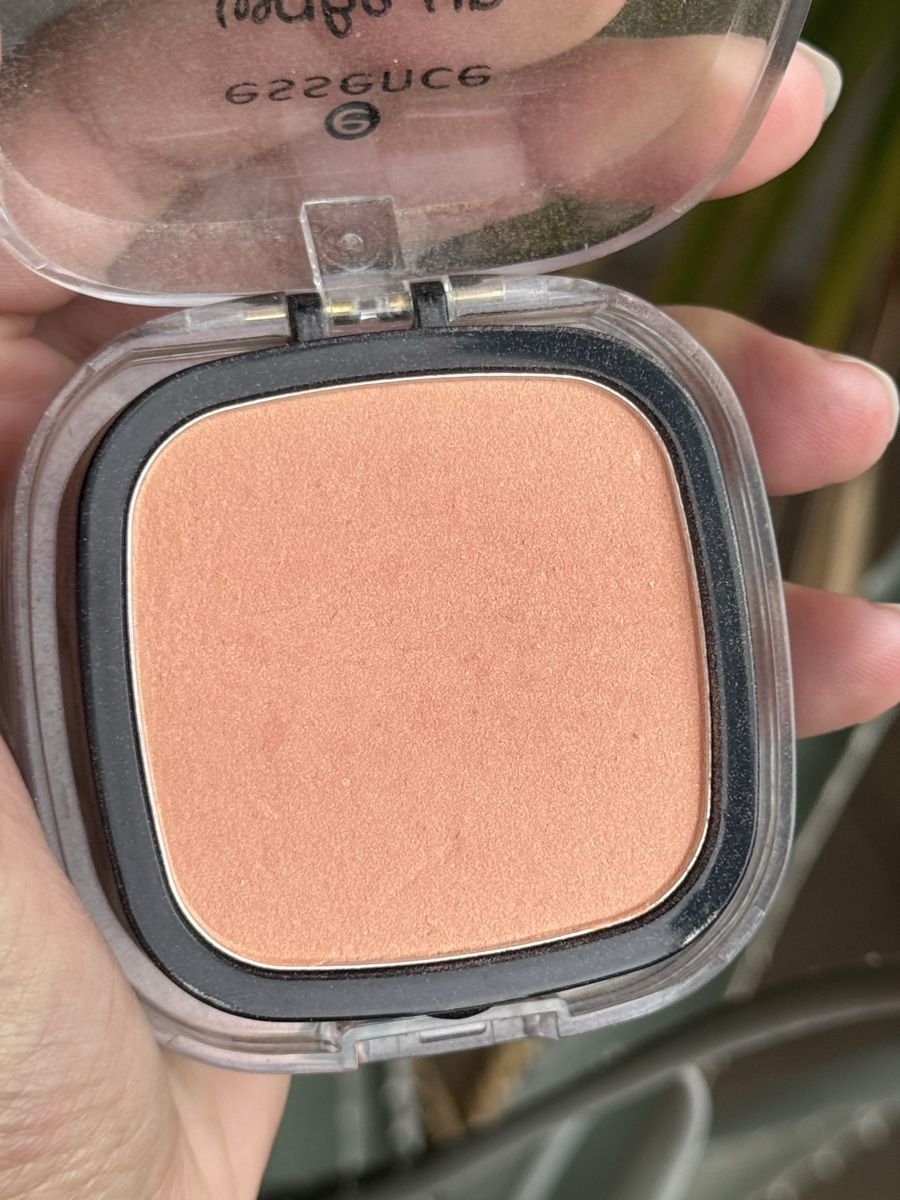Make-up: blush wake up spring Essence teinte 01 hello sunshine  – Usato da Lonay venduto da nei_79jc 2
