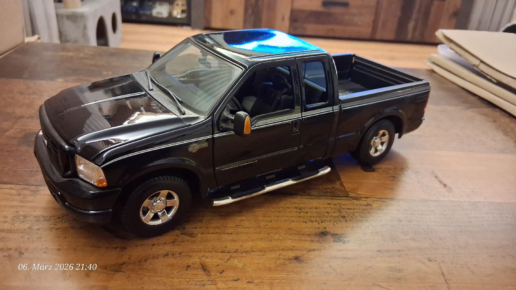 Maisto Modellini d'auto: 1:18 Ford F-350 – Nuovo (secondo la descrizione) da Wolfenschiessen venduto da 2-stroke-garage