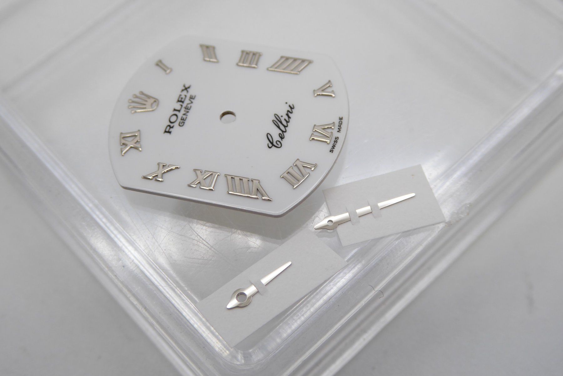 Rolex Orologi: Rolex Cellini White Gold Index 6633 – Nuovo (secondo la descrizione) da Geneve venduto da adr_xk6n 4