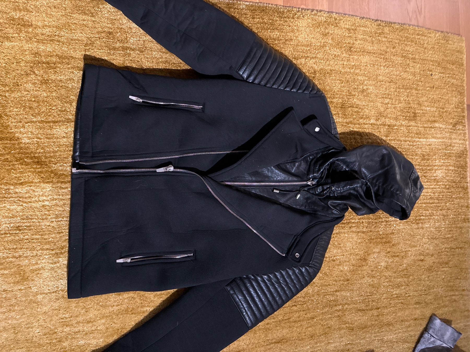 Zara Jacken: Zara Jacke – Gebraucht aus Zürich von L_12