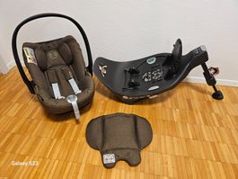 Cybex Babyschale Cloud Z i-Size mit Base Z und Neugeboren...