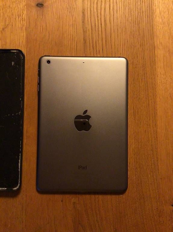 Apple Tablet PC: Apple iPad mini 2 Wi-Fi 16GB Space Gray – Usato da Wabern venduto da jdi_926w 1