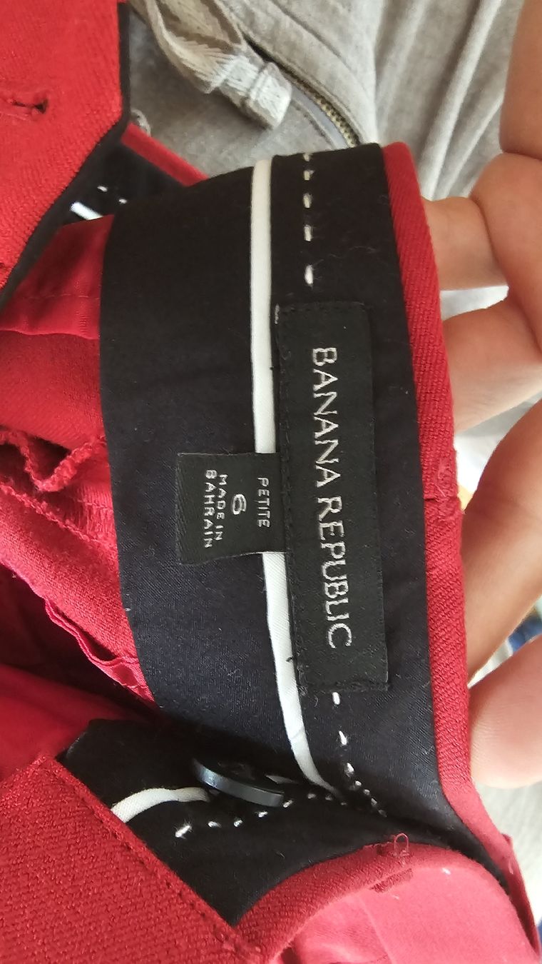 Banana Republic Pantaloni: Rote Banana Republic Hose, Grösse 6 – Nuovo (secondo la descrizione) da Luzern venduto da lho_cpl7 1