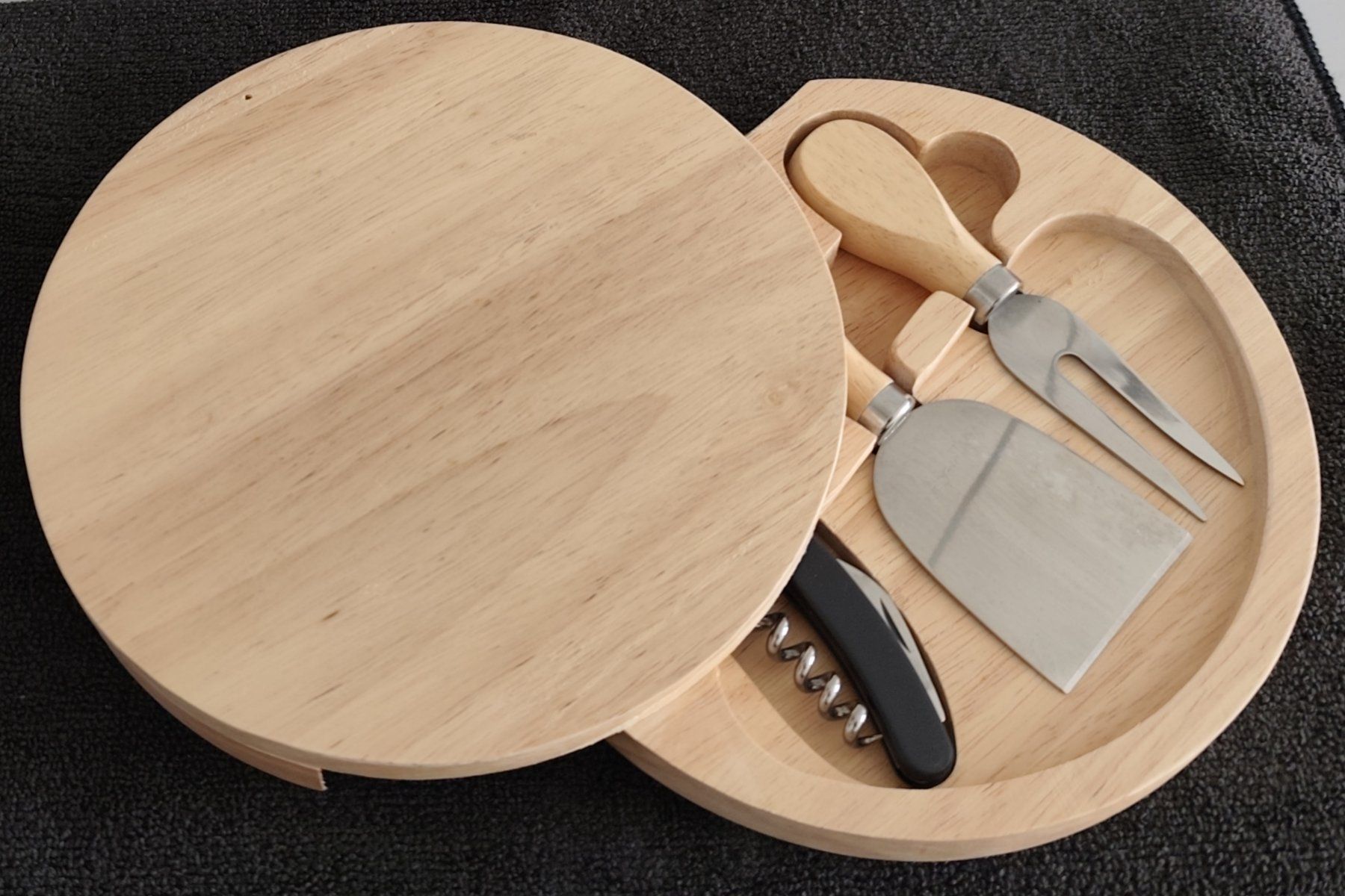 Articoli in legno: Käse Schneidbrett mit Inhalt – Nuovo (secondo la descrizione) da Bettwil venduto da Tigria10 1
