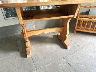 Tische: MaSSivhoLz TisChLi – Gebraucht aus Winkel von zeho 1